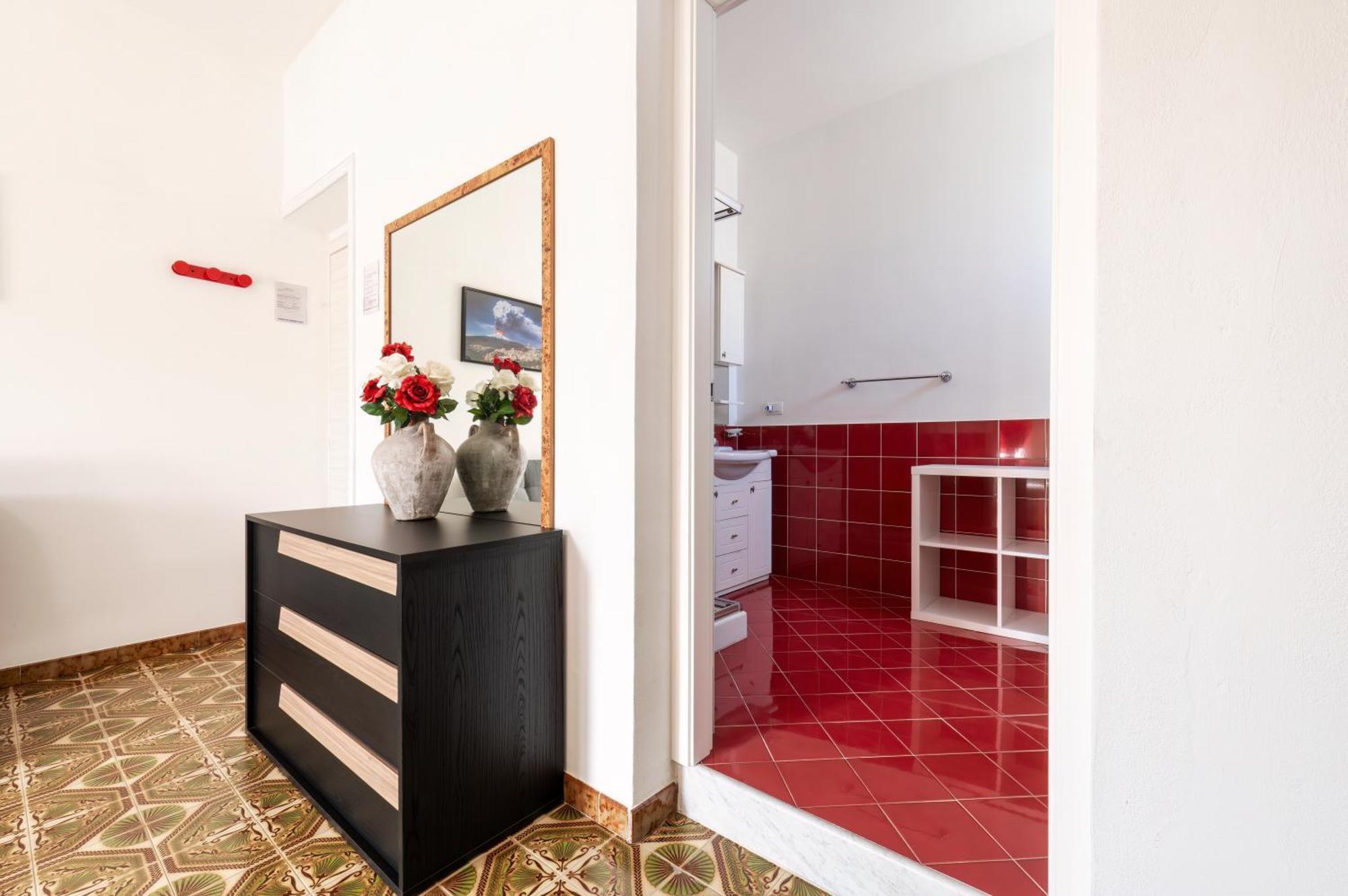 In Riva Al Mare B&B Capo dʼOrlando Екстериор снимка