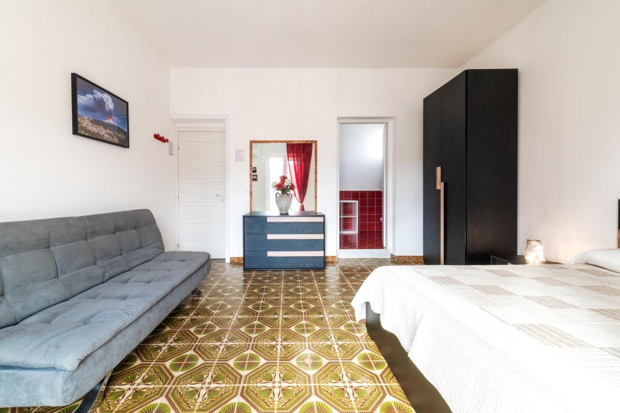 In Riva Al Mare B&B Capo dʼOrlando Екстериор снимка
