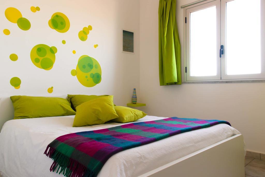 In Riva Al Mare B&B Capo dʼOrlando Екстериор снимка