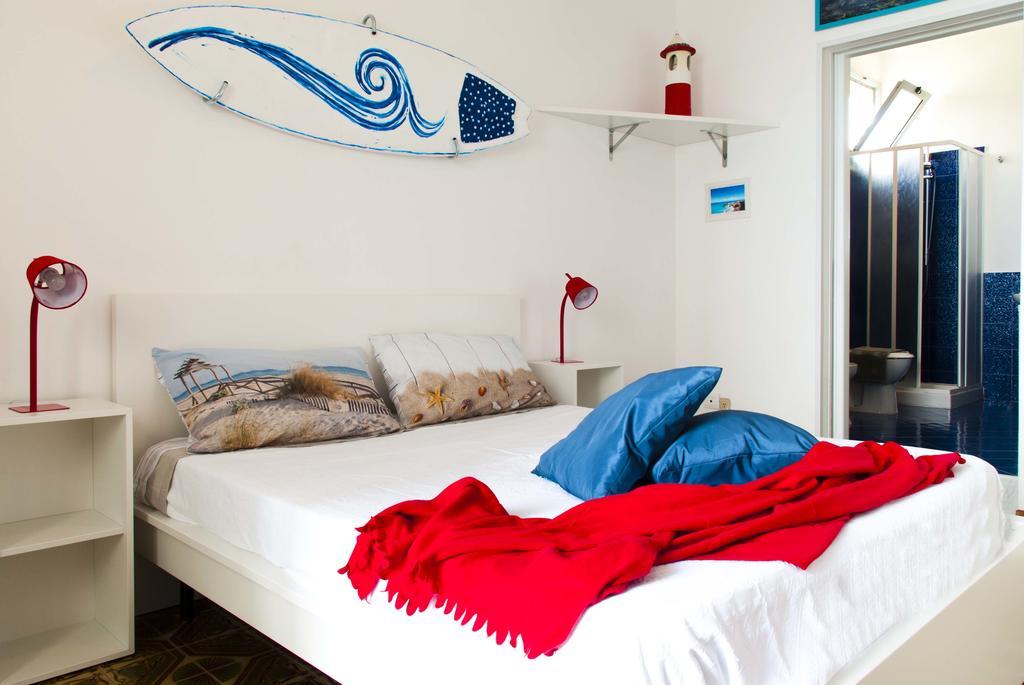 In Riva Al Mare B&B Capo dʼOrlando Екстериор снимка
